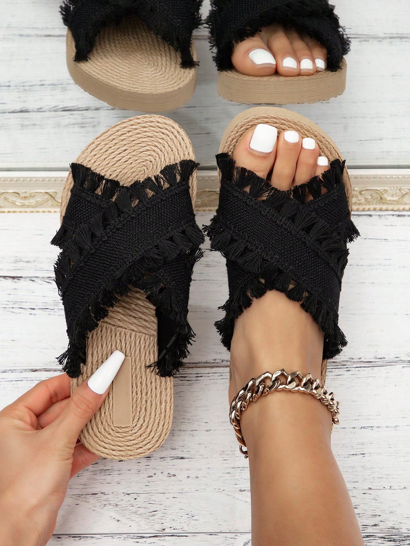 Elegant Tasseled Sandals for Modern Women