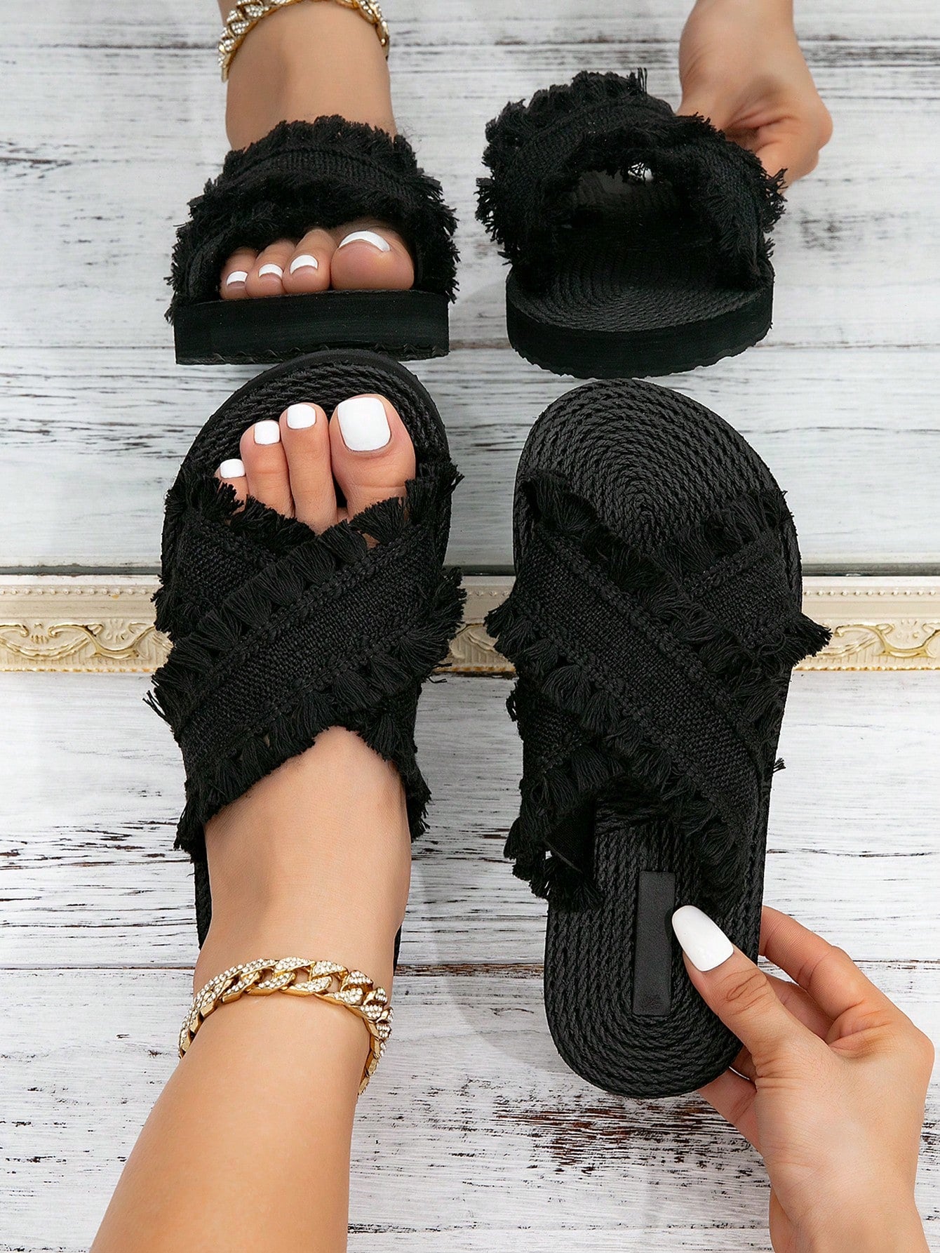 Elegant Tasseled Sandals for Modern Women