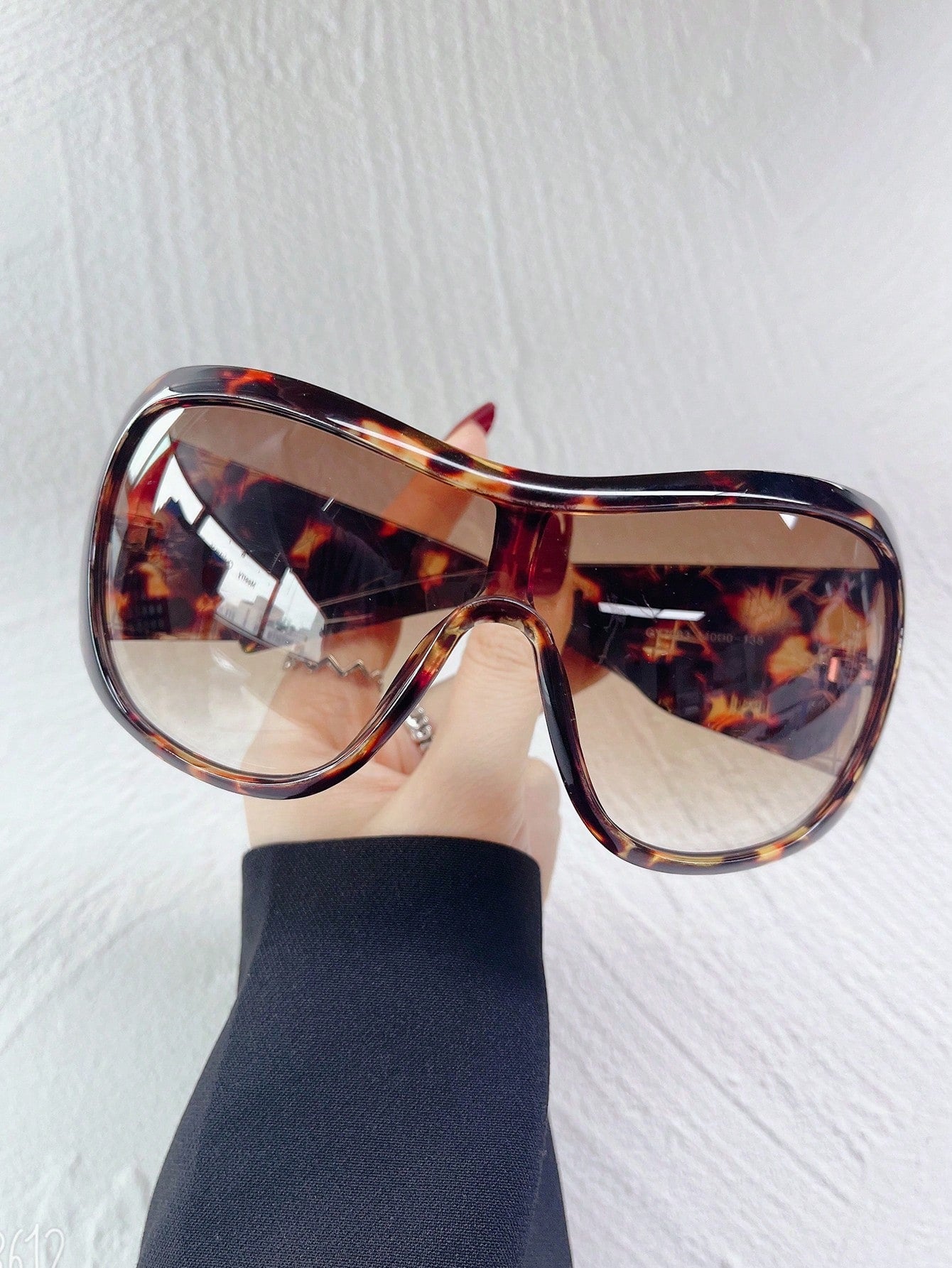 Retro Y2K Large Frame Fashion Glasses - Statement Accessory