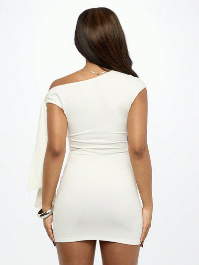 Chic Off Shoulder Graphic Mini Dress