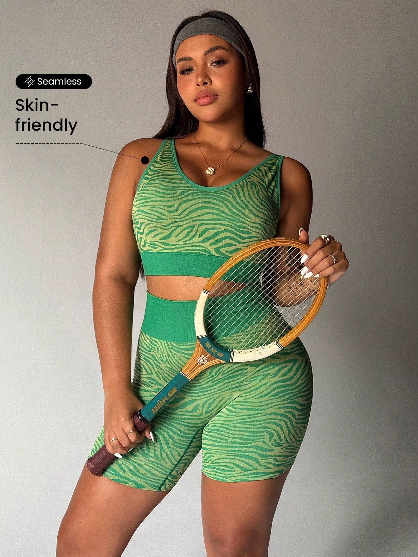 Bold Plus Size Leopard Print Sports Bra & Shorts Set
