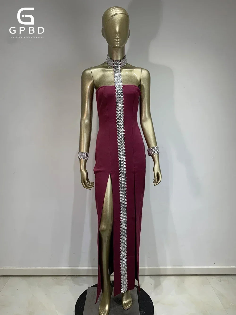 Luxury Diamond Chain Halter Backless Maxi Dress.