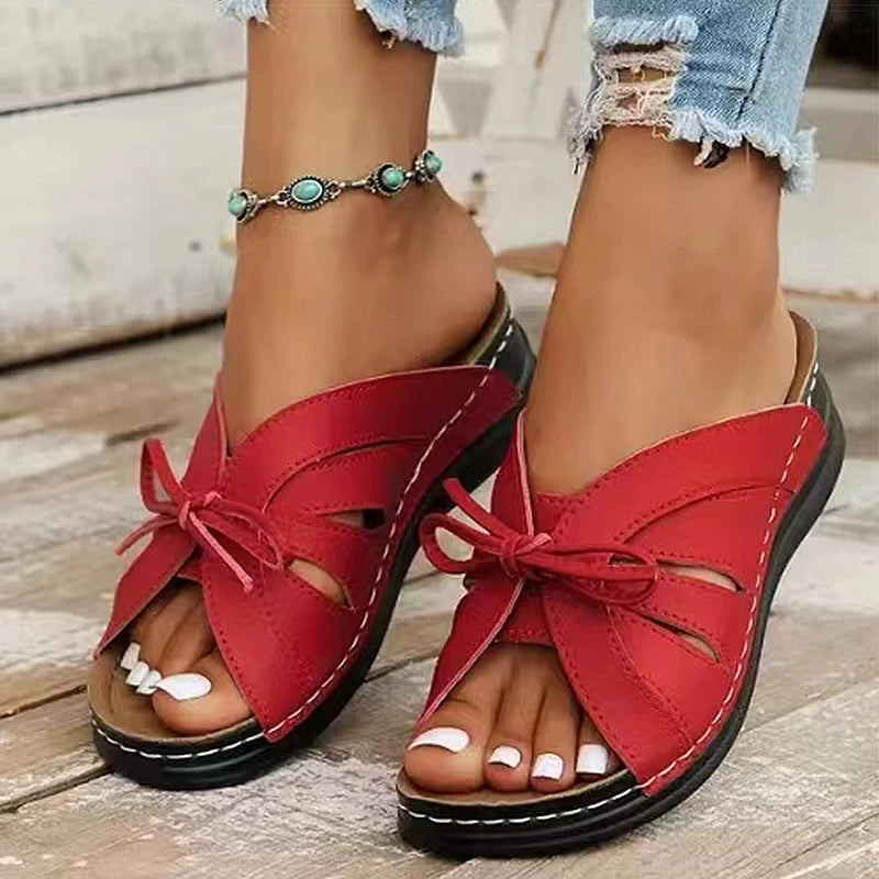 Trendy Women's Low Heel Sandals - Beach-Ready Style.