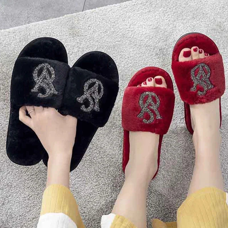 Elegant Rhinestone Open Toe Women's Flat Slippers.