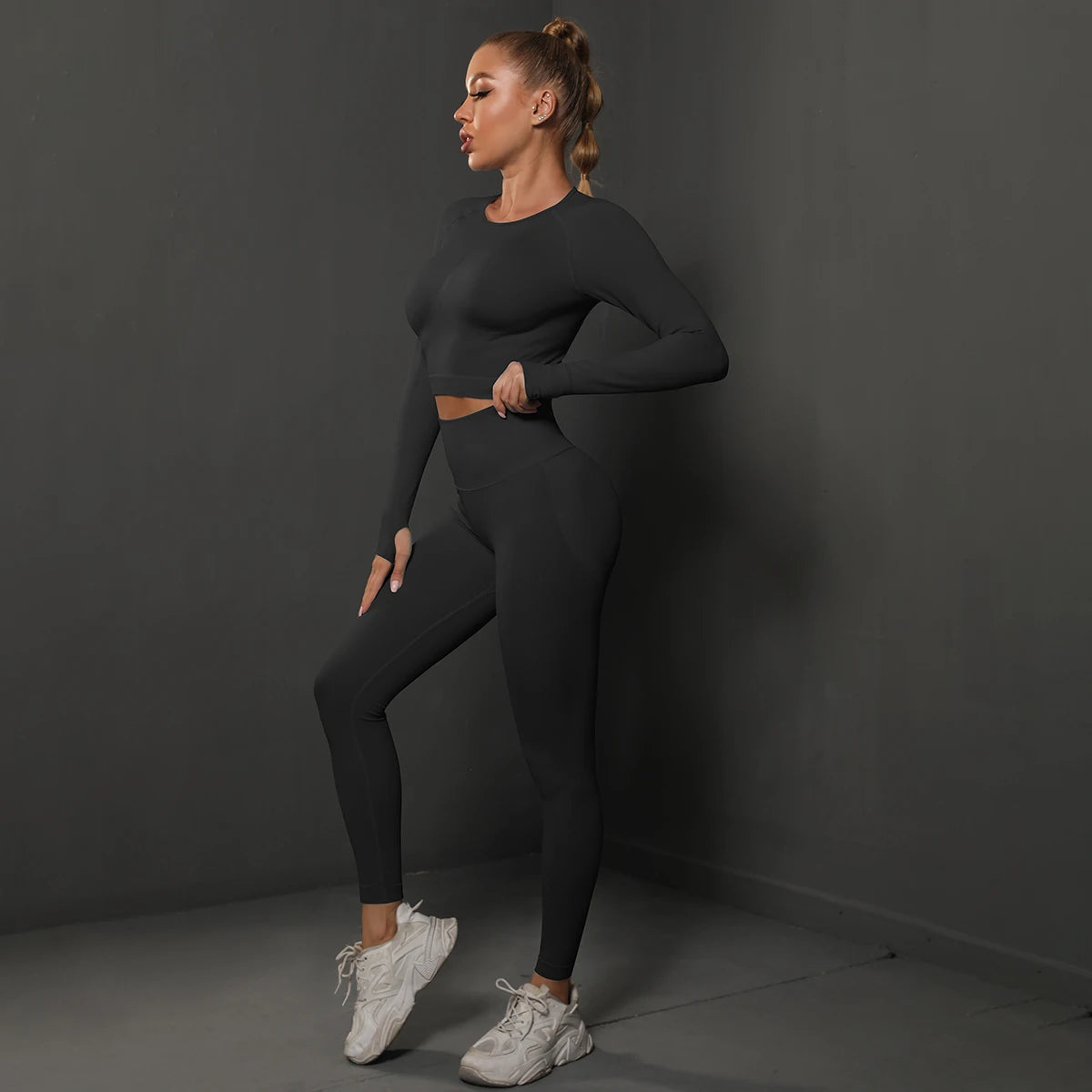 Trendy Seamless Yoga Set - Crop Top & High Waist Leggings.