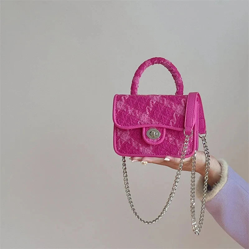 Chic Rose Pink Luxury Crossbody Lock Shoulder Bag.