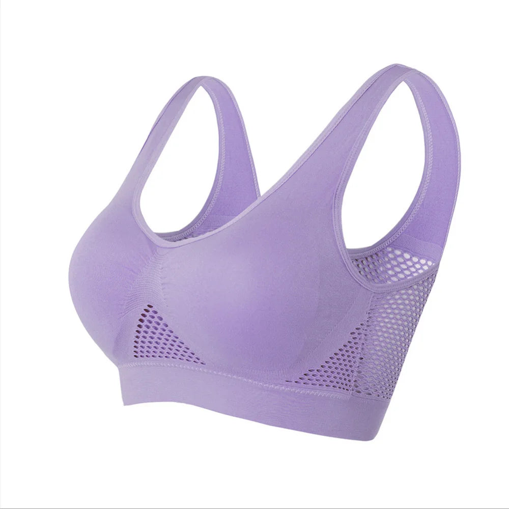 Seamless Mesh Women's Sports Bra - Chic & Comfy.