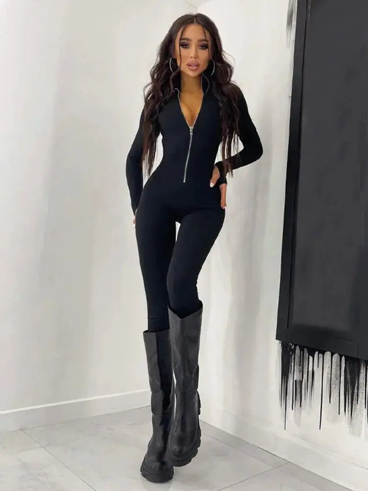 Sporty Zipper Jumpsuit for Women - Trendy Fitness Outfit.