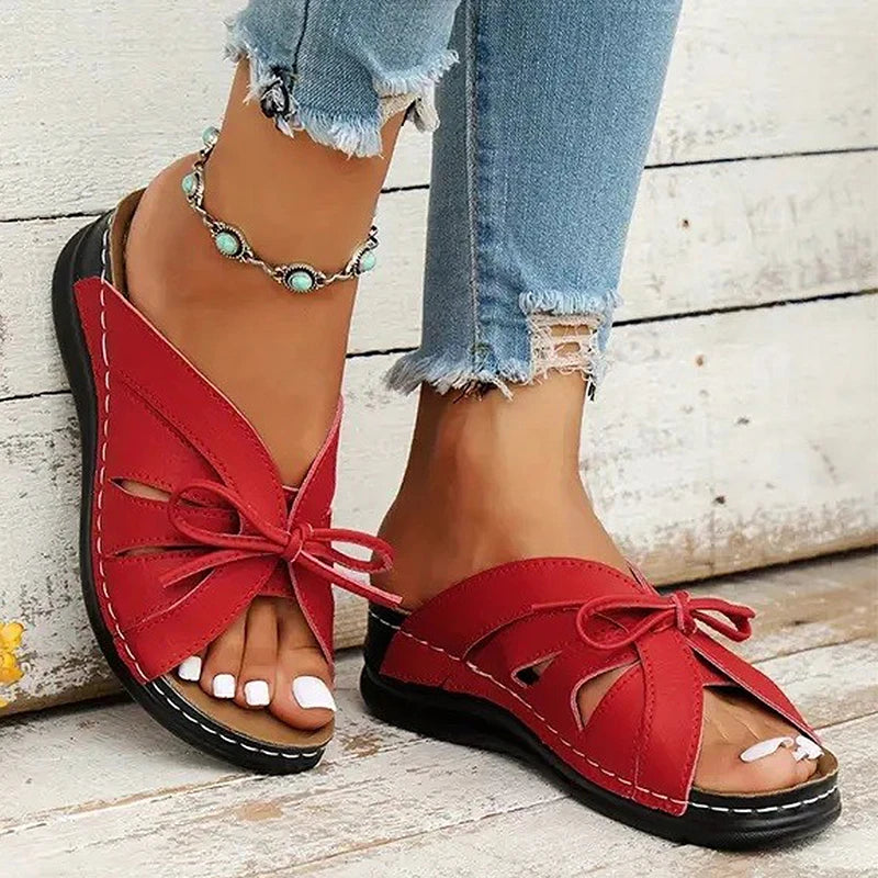 Trendy Women's Low Heel Sandals - Beach-Ready Style.