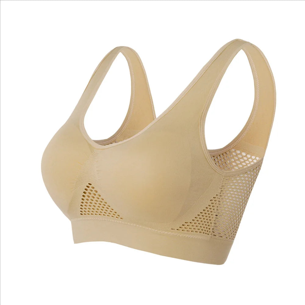 Seamless Mesh Women's Sports Bra - Chic & Comfy.