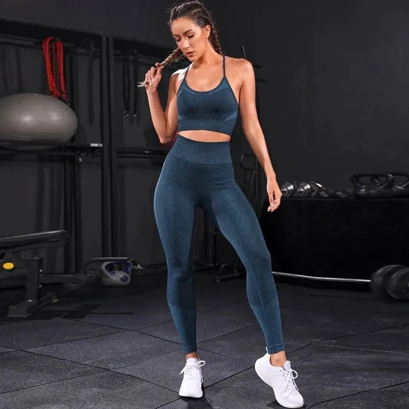 Trendy Women's Seamless Yoga Set – High Waist Leggings & Top.