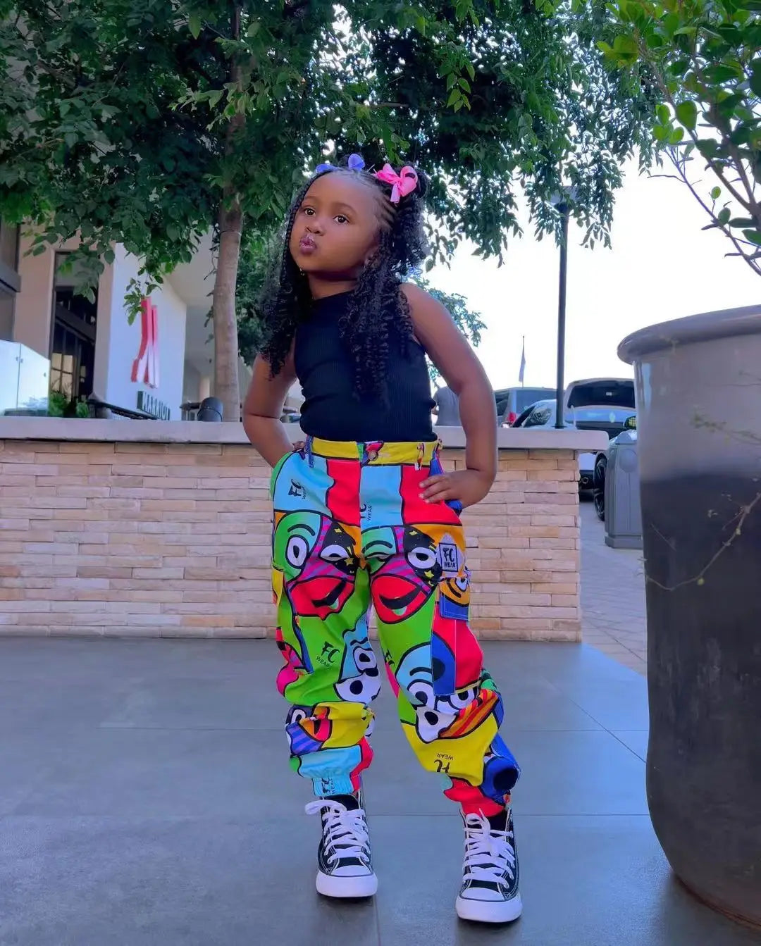 Stylish Cartoon Graffiti Leggings Set for Girls